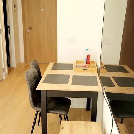 Bw Queen 412-whit Free Garage Parking בלגרד