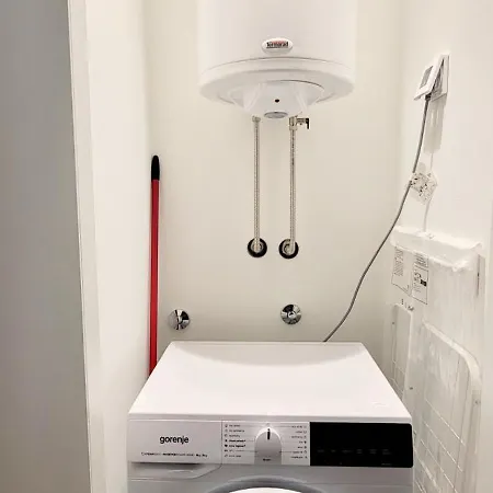 Bw Queen 412-whit Free Garage Parking Belgrado